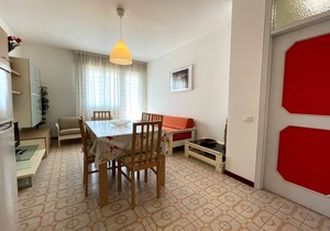 Cozy flat with shared pool