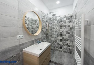 Gorgeous Brasov Flat with Patio and Mountain Views