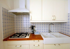 Luminous apartment with garden