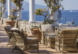 Villa Acquamarina with Private Pool, Sea View, Direct Sea Access and Parking
