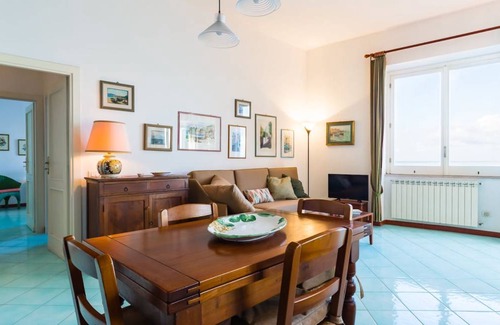 Lacco Ameno Apartment | 100 m² Apartment ∙ 3 bedrooms ∙ 6 guests