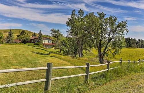 Rapid City House | 157 m² House ∙ 4 bedrooms ∙ 8 guests