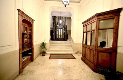 Chiaia House | 2 camere con pianoforte