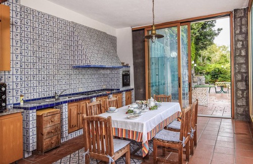 Forio House | 320 m² House ∙ 6 bedrooms ∙ 16 guests