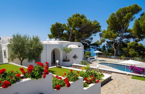 Anacapri Villa | 340 m² Villa ∙ 4 bedrooms ∙ 8 guests