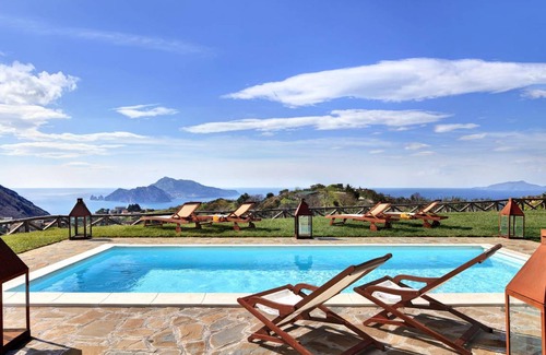 Schiazzano Villa | 350 m² Villa ∙ 4 bedrooms ∙ 8 guests