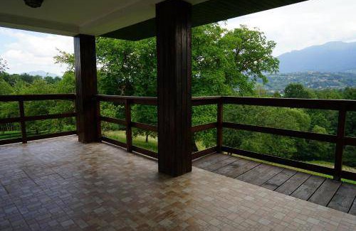 Bran Bed & Breakfast | 50 m² Bed and breakfast ∙ 6 bedrooms ∙ 14 guests
