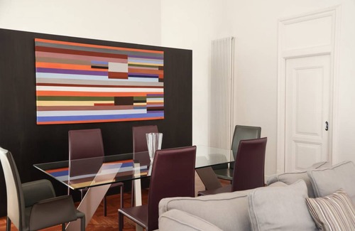 Chiaia Apartment | 90 m² Apartment ∙ 2 bedrooms ∙ 4 guests