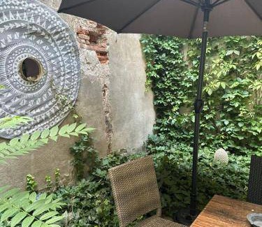 Cluj-Napoca City Centre Apartment | 99 m² Serviced apartment ∙ 2 bedrooms ∙ 5 guests