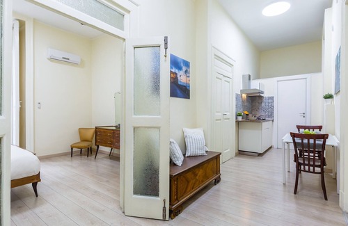 Historical Center Apartment | A pochi passi da Piazza del Gesù by Wonderful Italy
