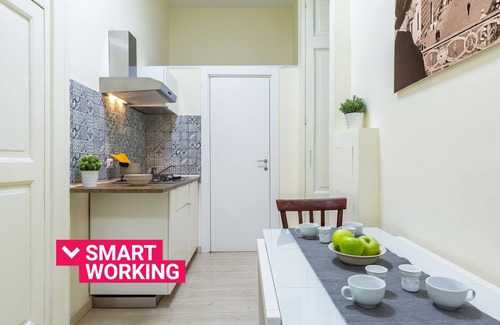 Historical Center Apartment | A pochi passi da Piazza del Gesù by Wonderful Italy