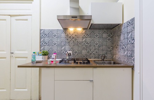 Historical Center Apartment | A pochi passi da Piazza del Gesù by Wonderful Italy