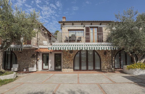 Schiazzano Apartment | Apartment ∙ 8 guests