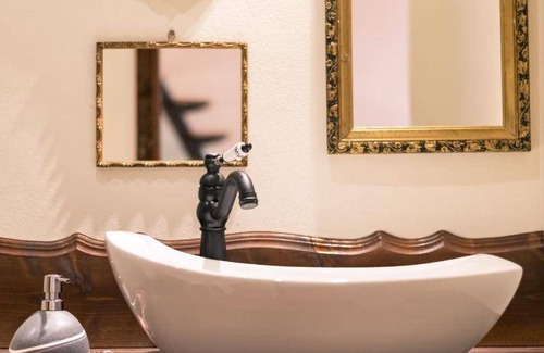 Sibiu Old Town Bed & Breakfast | Bed and breakfast