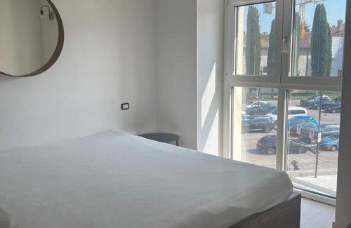 Peschiera del Garda City Centre Bed & Breakfast | C House Rooms Lake