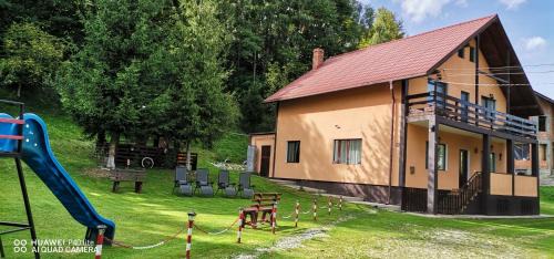 Bran House | Casa Jasmin