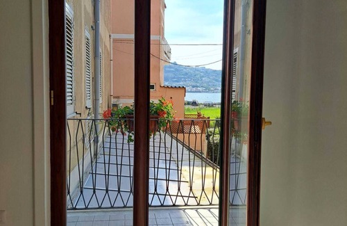 Bacoli Apartment | Cozy apartment within walking distance of the sea, lake and historic center