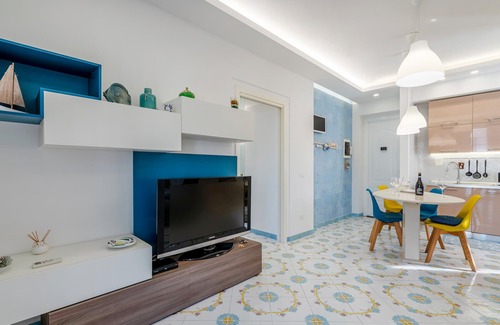Lacco Ameno Apartment | Fabulous apartment right on the sea.