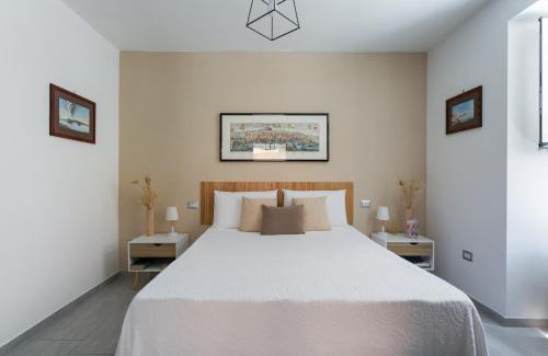 Vomero Apartment | Independent House 51