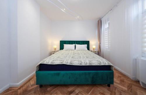Brasov City Centre Apartment | Luluroom