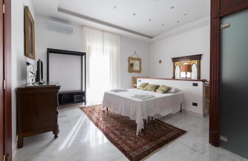 Montecalvario House | Palazzo Doria d'Angri Suites