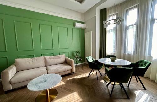 Old Town Apartment | PoshSpot Apartments
