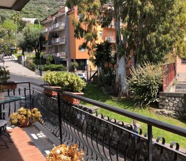 Meta House | Sunny Holidays Casa Vacanze