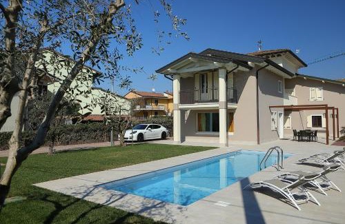 Peschiera del Garda Villa | Villa Zarina - ZAvillas - up to 12 people