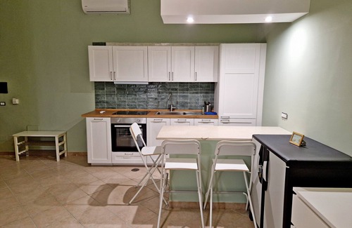 Castellammare di Stabia Apartment | Wide apartment fully renovated very close to the sea