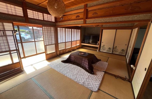 Tsu Apartment | なぎさの宿平屋三重県観光の拠点伊勢神宮鈴鹿サーキットアクセス良好家族グループ旅行
