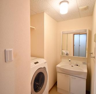 Hitoyoshi Apartment | ウエストワン サウス106Hanatebako