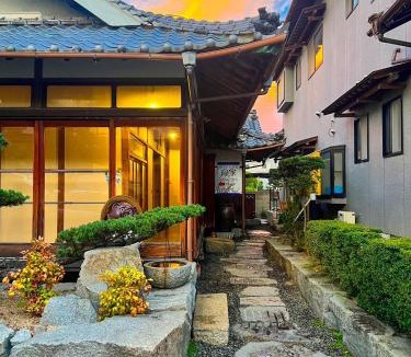 Masaki-cho House | ゲストハウス母家-グループ,家族向け,最大20名様まで,全3部屋個室,ペット同伴可能は1室のみ