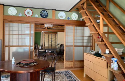 Nagahama House | 余呉の里山-ランプの宿-さくら