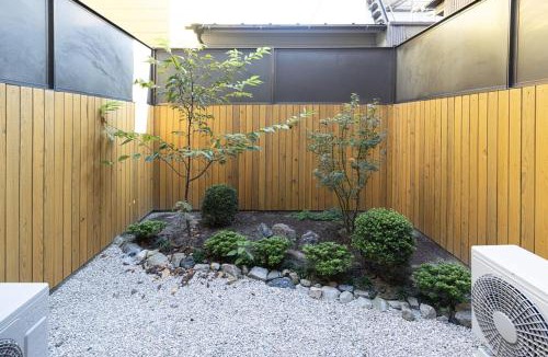 Hakata-ku Villa | 安隠 庭あり檜風呂ありの一軒家