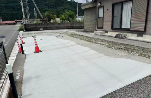 Nishikatsura House | 富士山を眺められる宿 ゲストハウス花水木