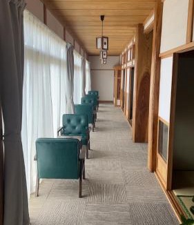 Nishikatsura House | 富士山を眺められる宿 ゲストハウス花水木
