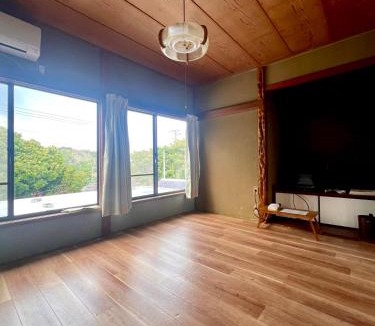 Oshima House | 波浮とみや 全部屋個室 伊豆大島