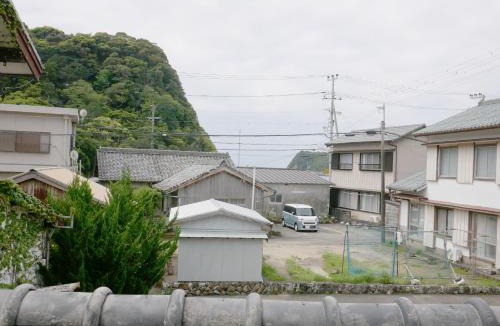 Tanami House | 田並劇場 Guest House きくえ