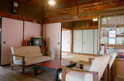 Tanami House | 田並劇場 Guest House きくえ