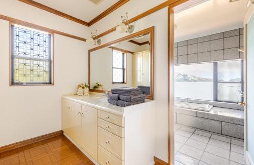 Mitoko House | 糸島,オーシャンフロントの広大な私邸,テニスコート2面,300平米超,最大20名,駐車場10台