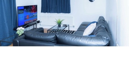 Cranbrook Apartment | 1 bedroom Luxury Apartment Gants-Hill in Illford