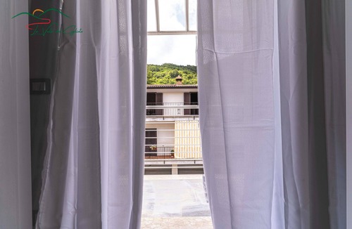 Licusati Apartment | (103) Triple room with private bathroom - Room Rentals in Licusati (SA)