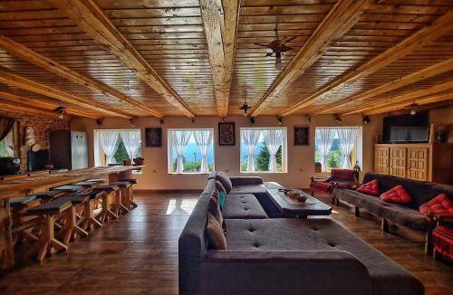 Horea Cabin | 120 m² Lodge ∙ 4 bedrooms ∙ 12 guests