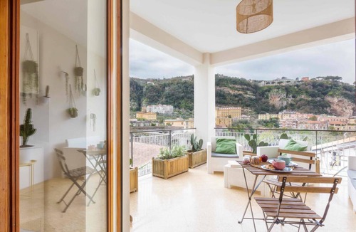 Sorrento Historic Centre Apartment | 140 m² Apartment ∙ 4 bedrooms ∙ 11 guests
