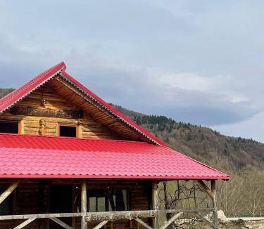 Zarnesti House | 150 m² House ∙ 1 bedroom ∙ 14 guests