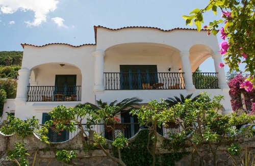 Casamicciola Terme Villa | 150 m² Villa ∙ 4 bedrooms ∙ 12 guests