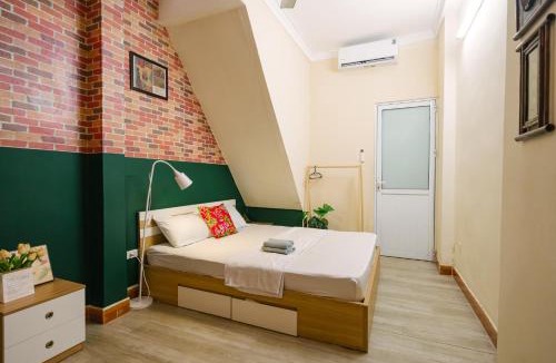 Trang Tien Hostel | 1970s Vintage Old Quarter, Hoan Kiem Lake, Shared Bathroom