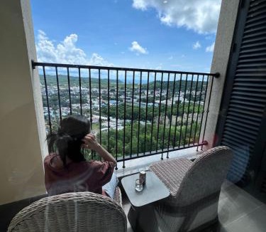 An Thoi Apartment | 1BR Apt in Sunset Town Free Pool, Gym
