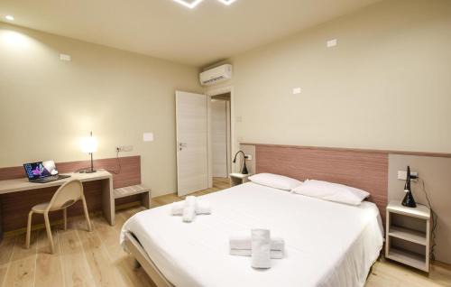Miane Apartment | 2 Bedroom Lovely Apartment In Premaor