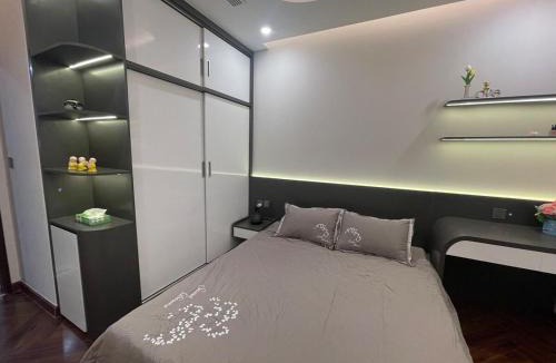 Ngo Quyen Apartment | 2 Bedroom Luxury Apartment Diamond Crown Hai Phong